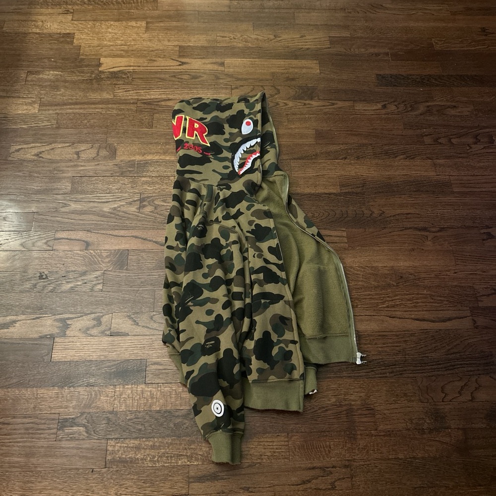 Bape ponr camo green jacket full zip up size medium